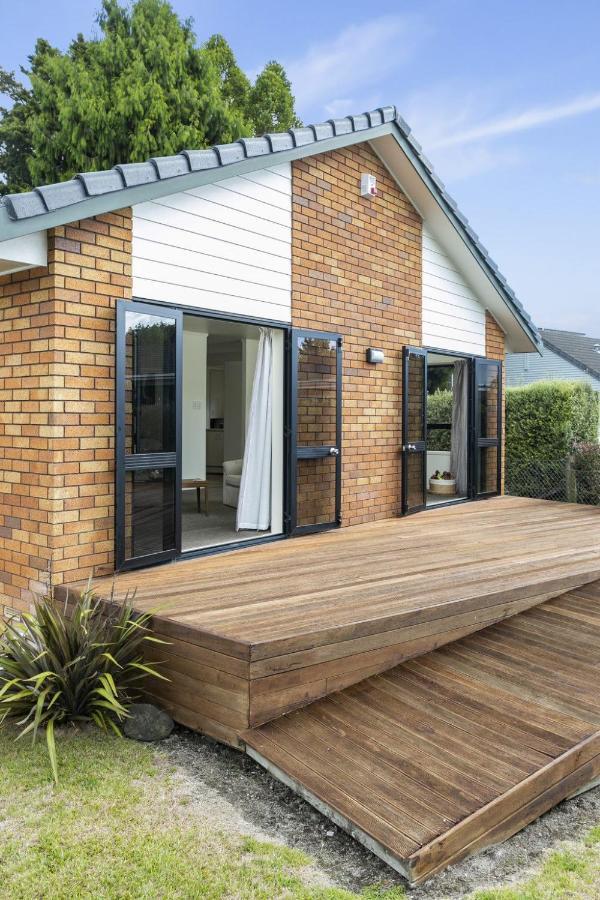 Red Brick House Villa Auckland Exterior photo
